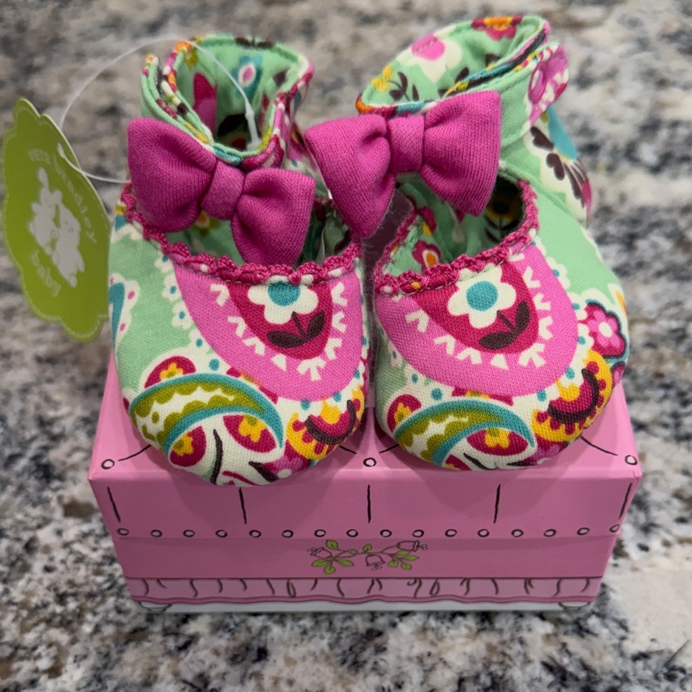 Vera Bradley cotton Mary Jane baby shoes 0-6months